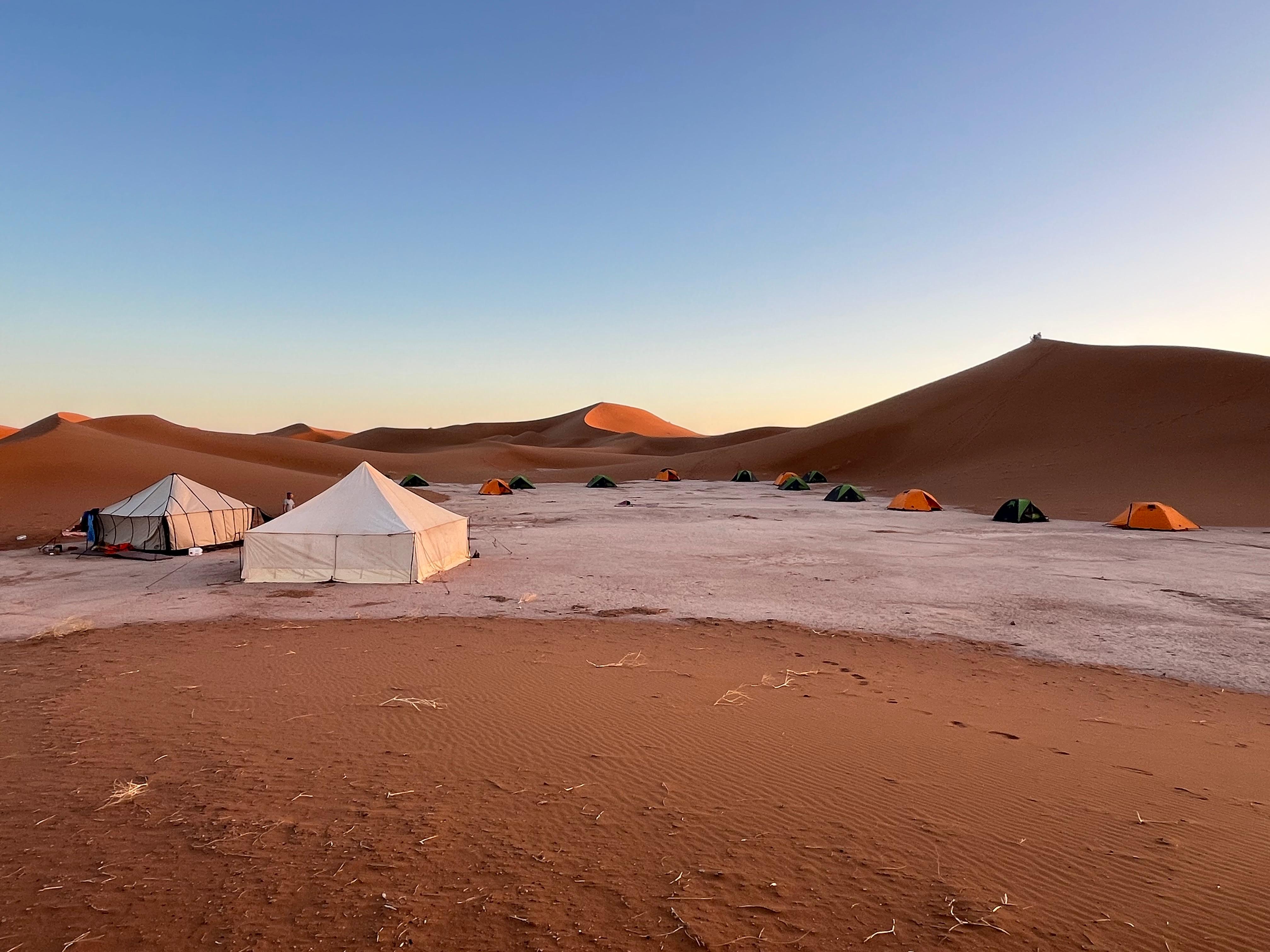 Zelte im Bivouac Trekking Camp